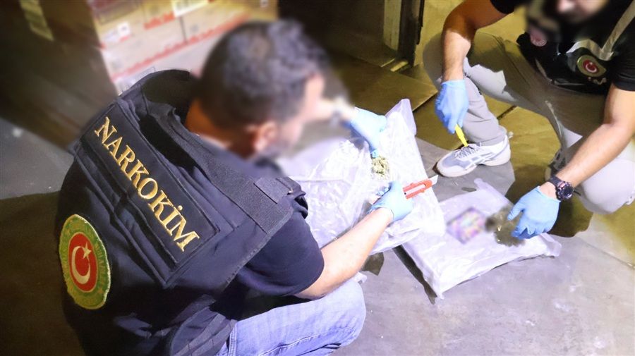 810 kilogram esrar ele geçirildi