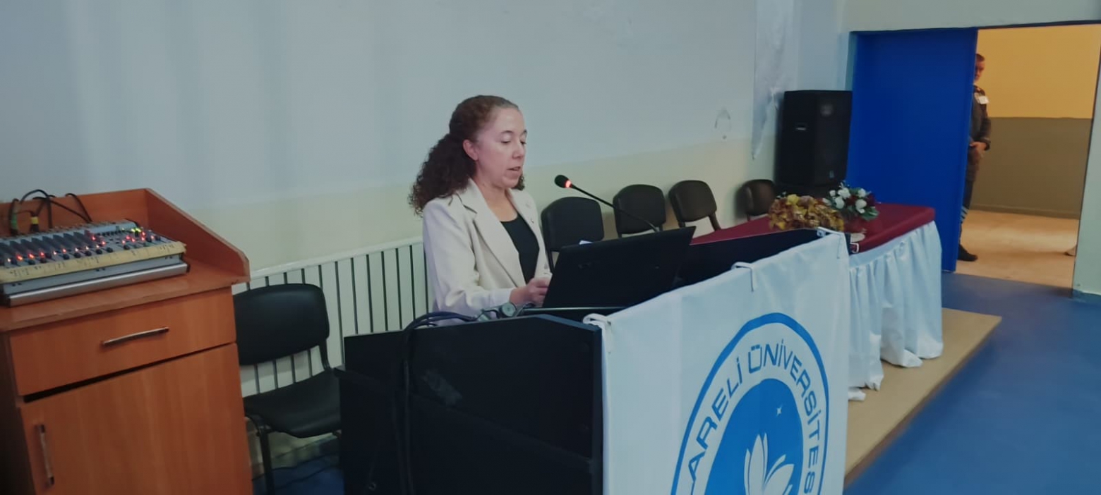 Babaeski MYO’da yeni öğrencilere üniversite yaşamı anlatıldı