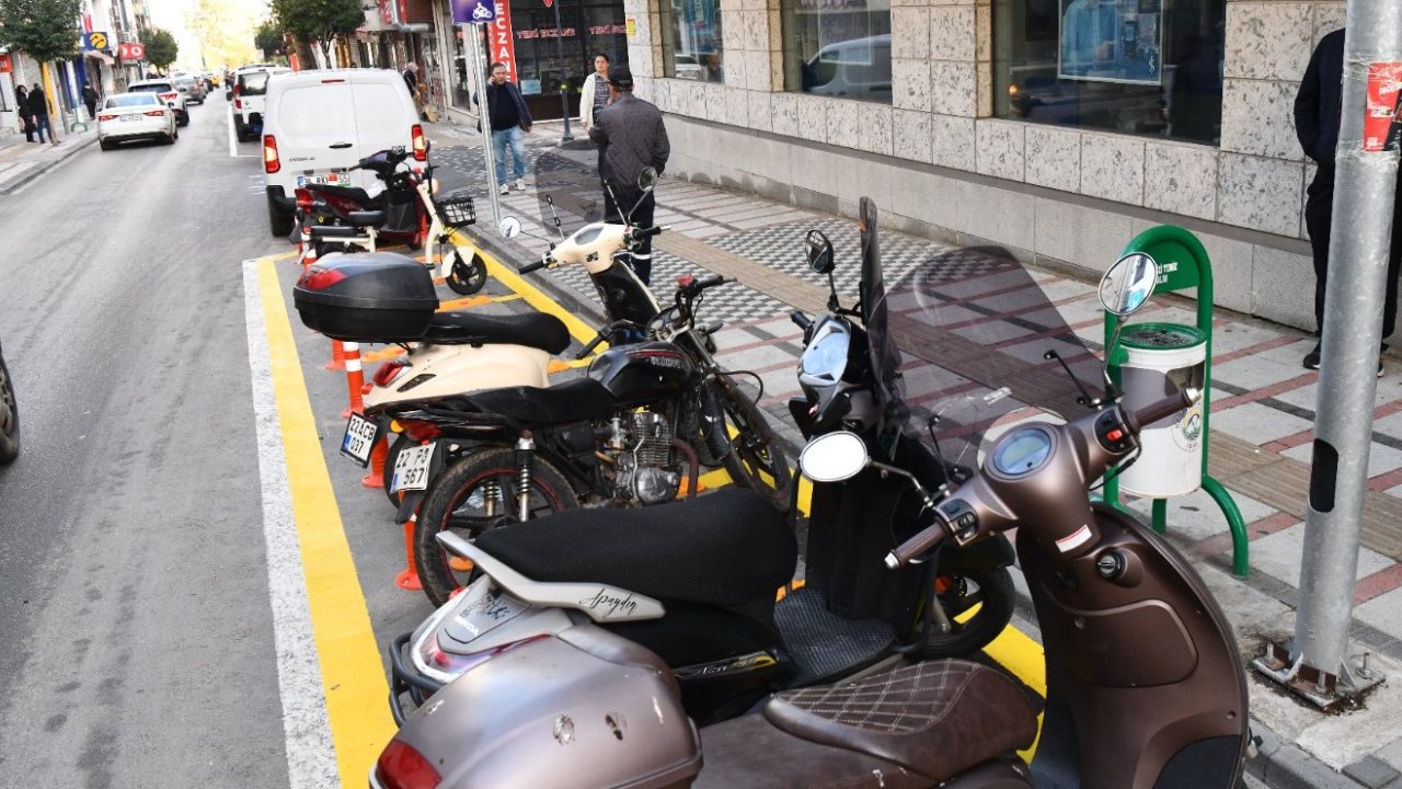 Keşan’da motosikletlere üç caddede park yeri ayrıldı