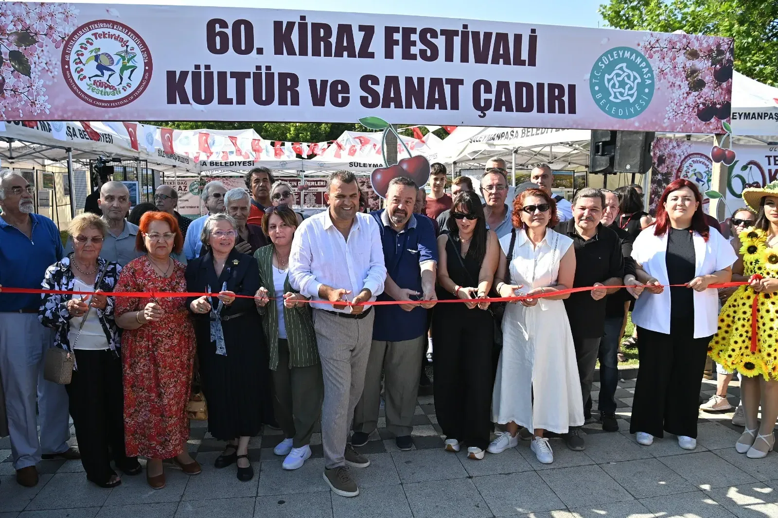 Kiraz Festivali’nin ikinci gününde coşku sürdü