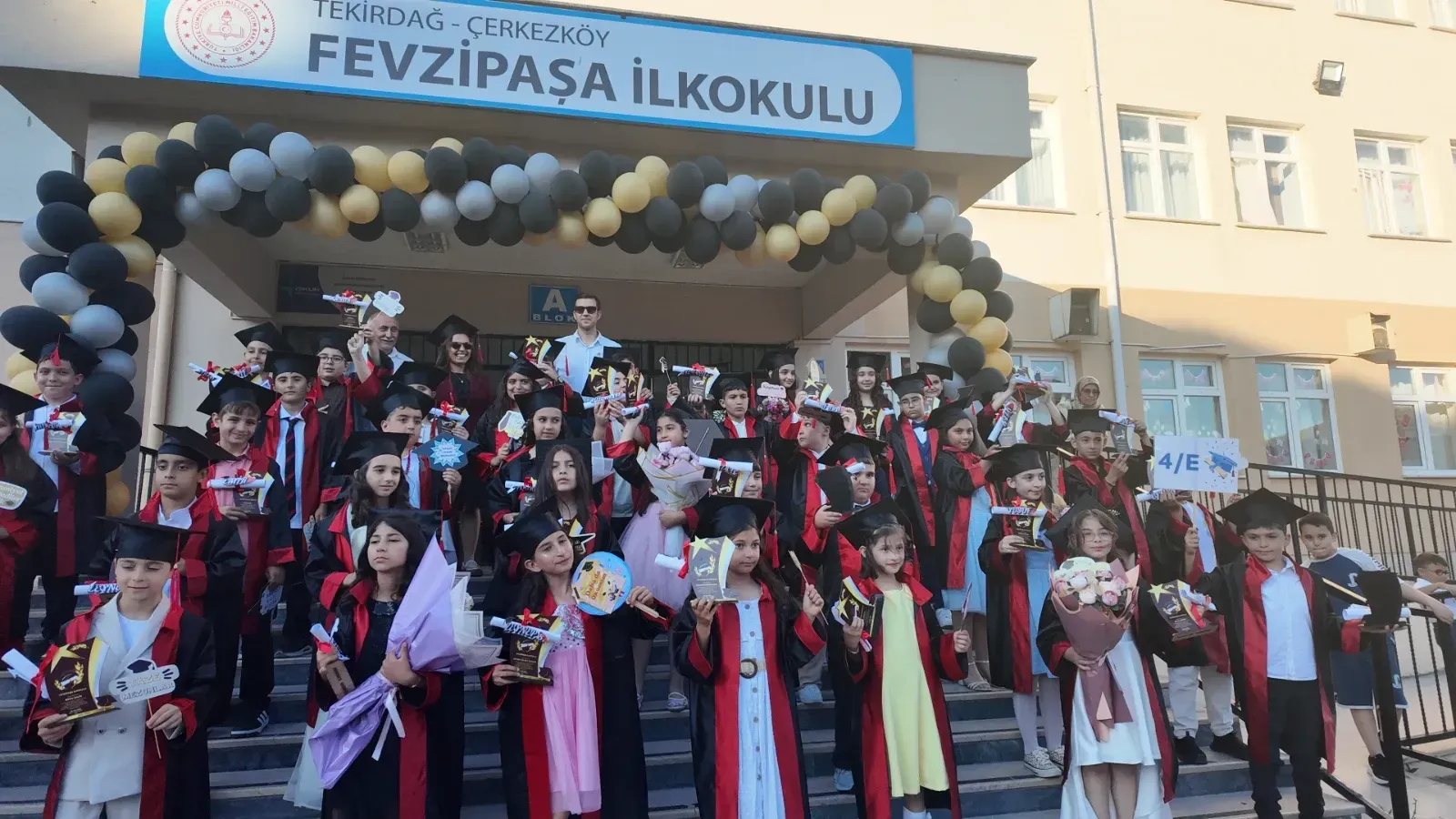 Fevzipaşa İlkokulu’nda mezuniyet coşkusu