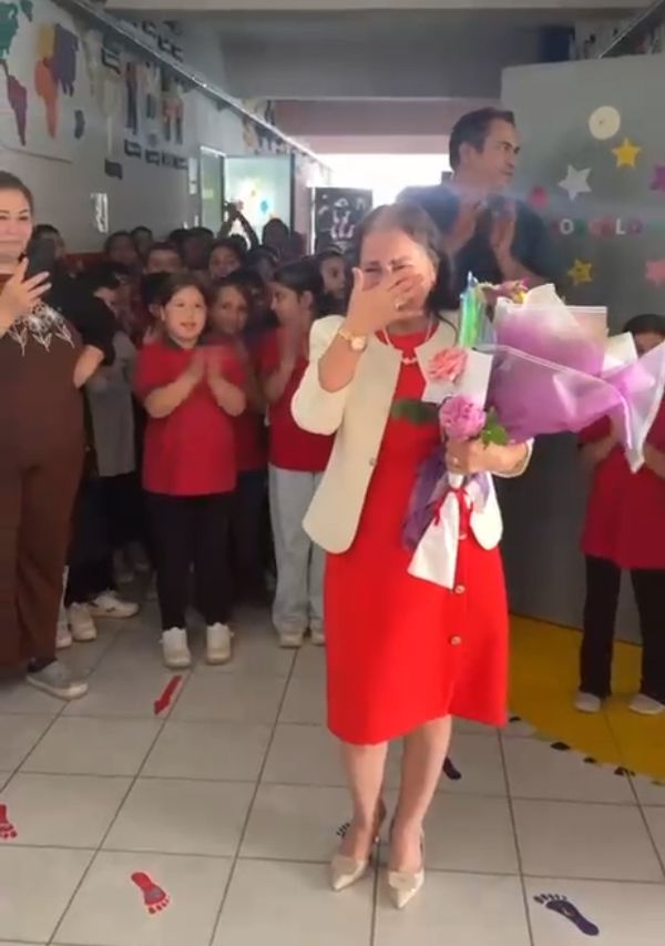 Öğrencilerinden Meryem öğretmene vefa