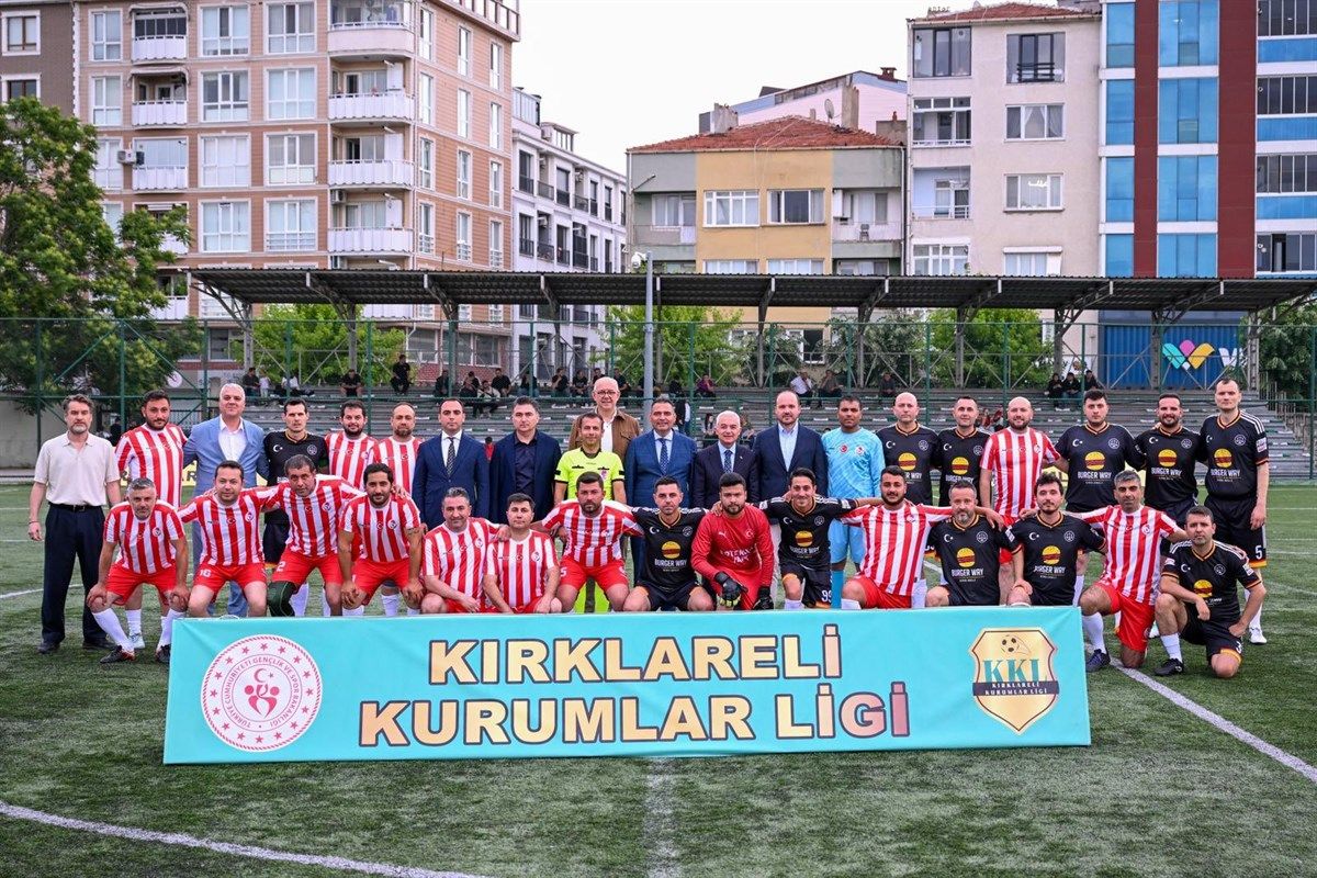 Kırklareli’nde Kurumlar Ligi başladı: Santra vuruşu Vali Turan’dan