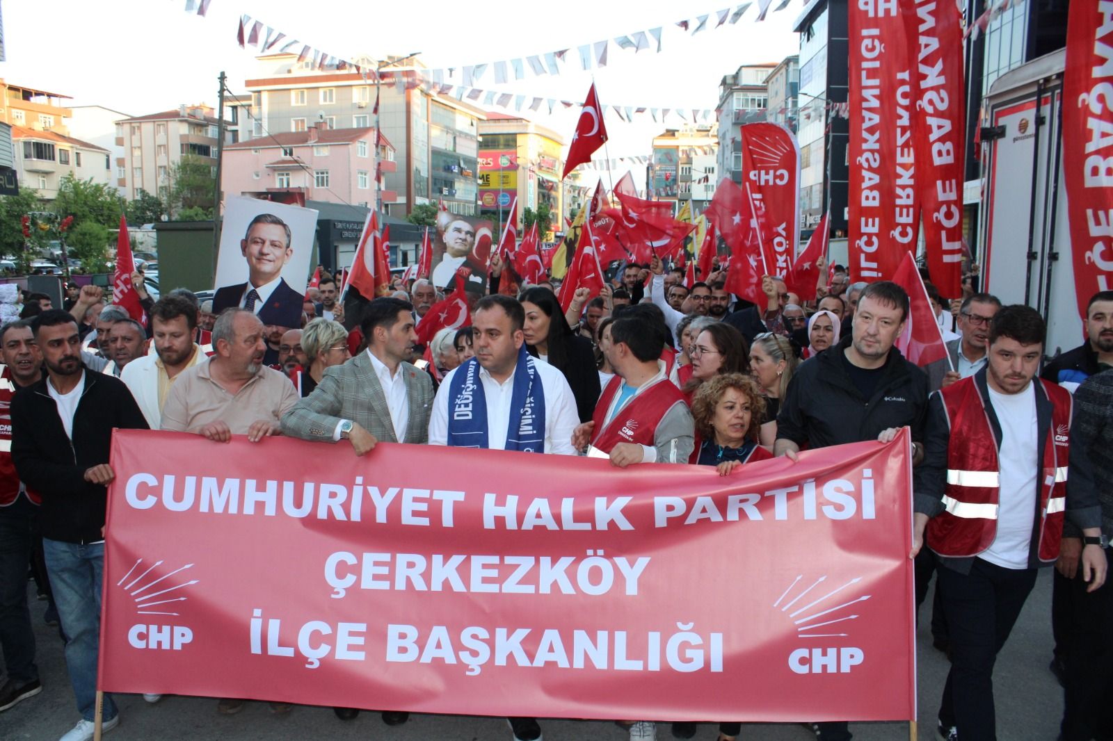CHP Kurultayının iptal kararı protesto edildi
