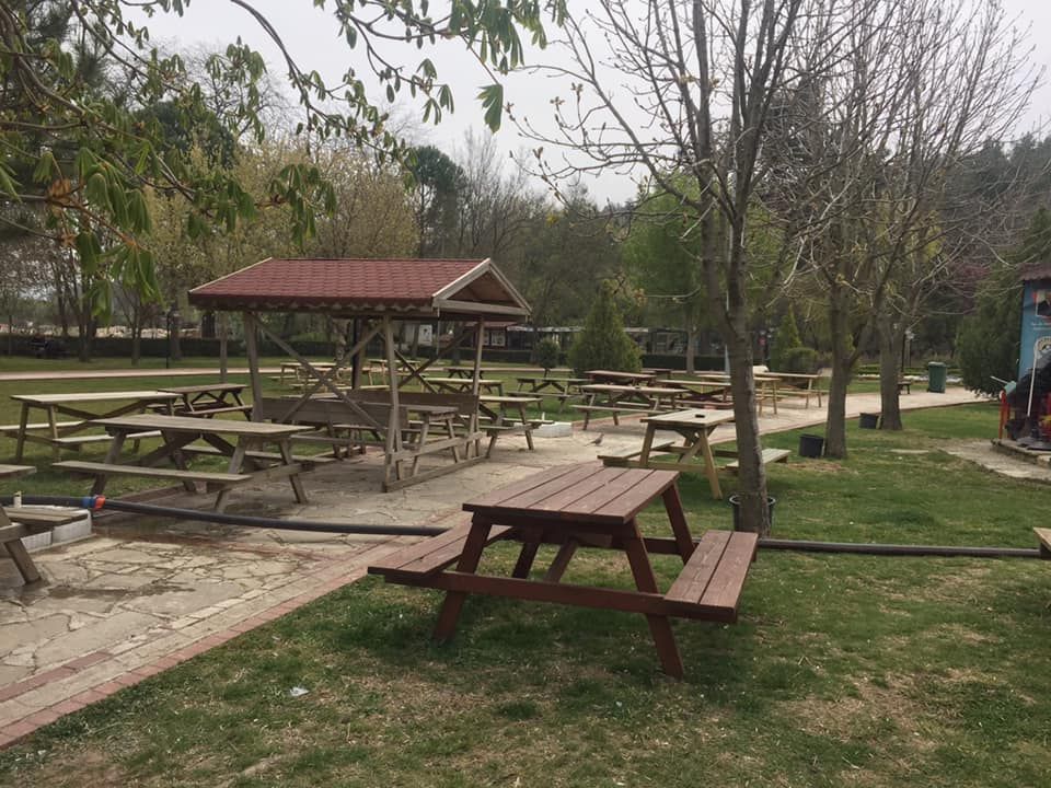 Parkta kadınların bıçaklı kavgası: 1 ağır yaralı