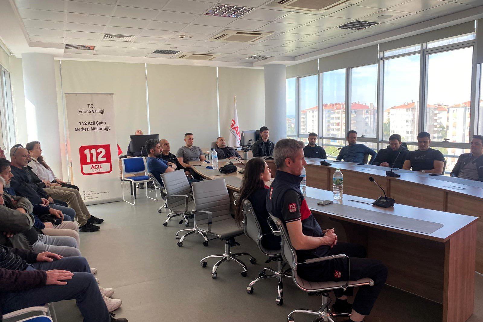 112 Acil Çağrı Merkezi çalışanlarına eğitim verildi