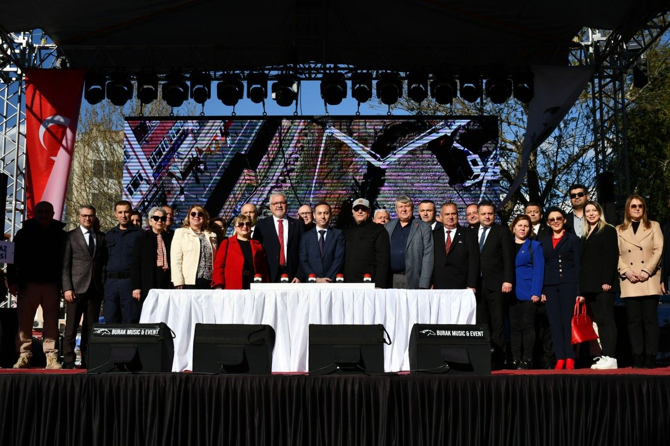 ‘Katlı Otopark ve Belediye Hizmet Ofisleri’ projesinin temeli atıldı