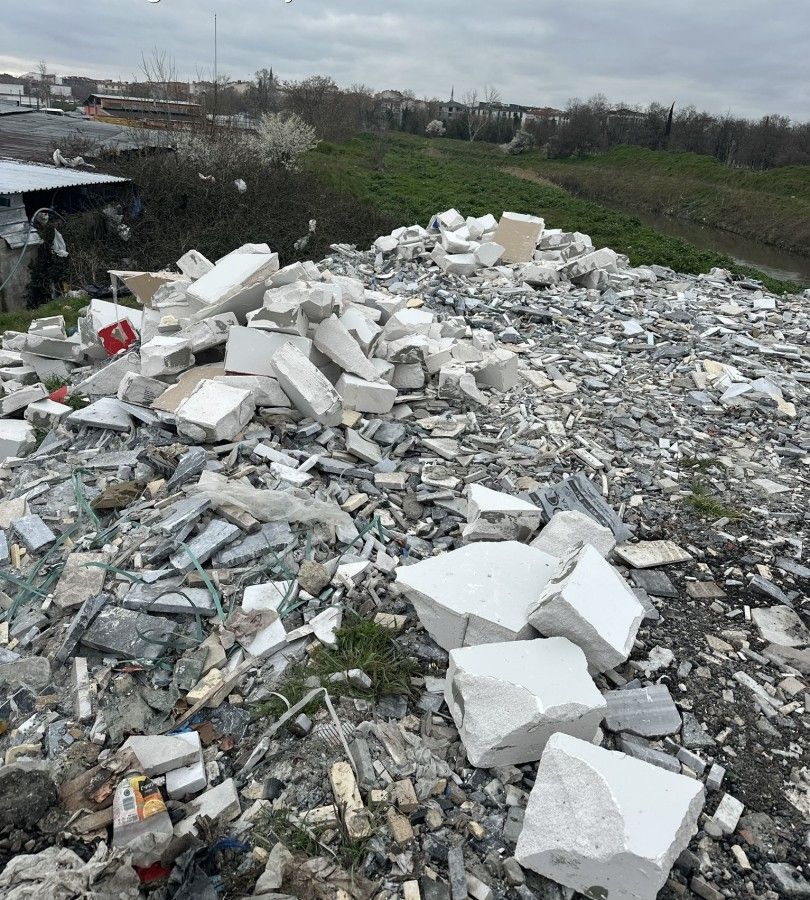 Zabıta, çevreyi kirletenlere göz açtırmıyor