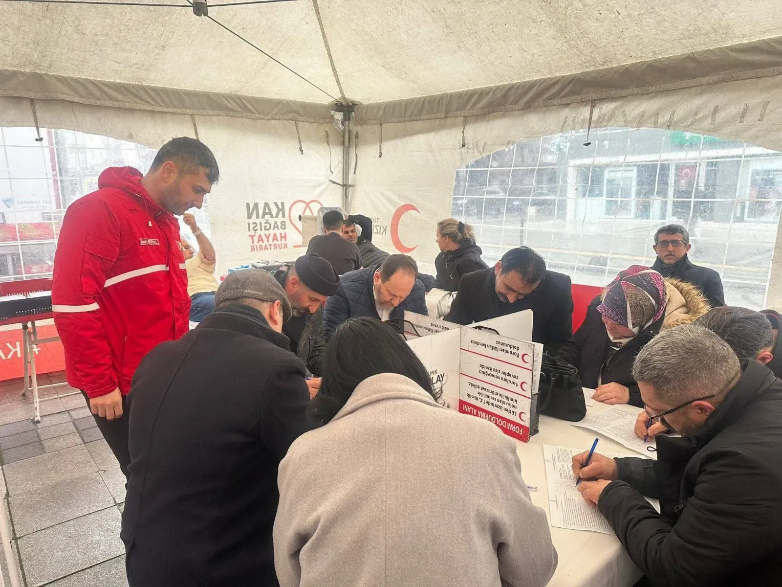 Kızılay ve MHP’den anlamlı kampanya