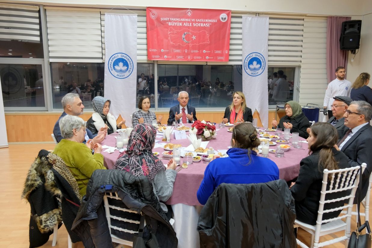 Şehit yakınları ve gaziler onuruna iftar düzenlendi