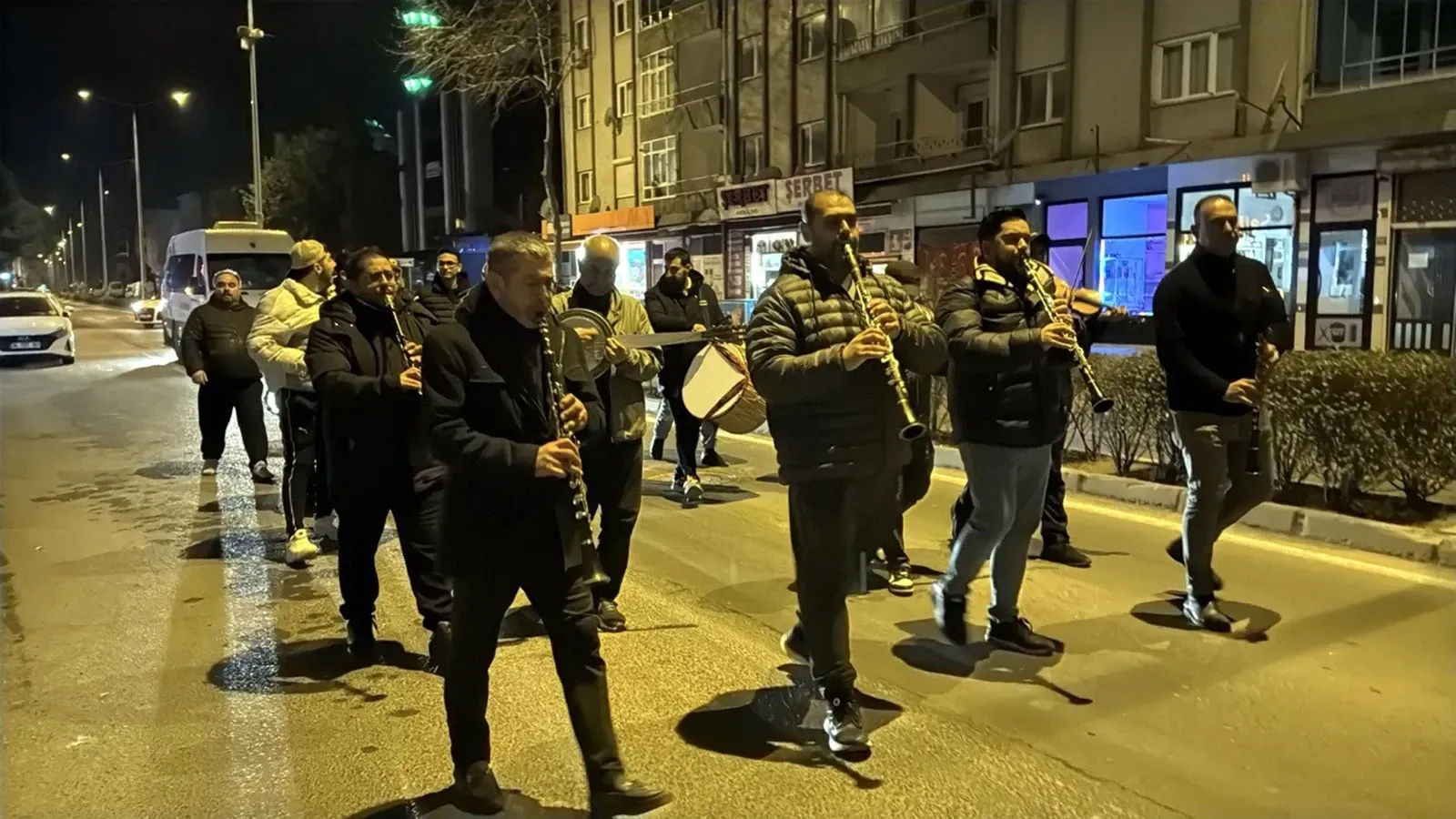 Tekirdağlılar sahura bando takımı ile kalktı