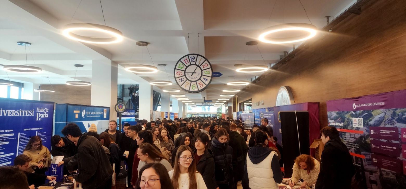 Kariyer Merkezi ekibi öğrencilerle buluştu