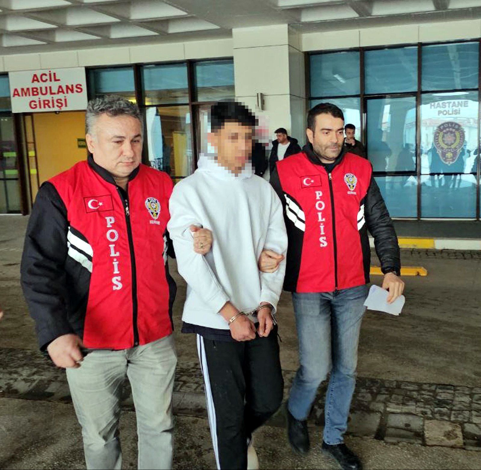 Gülden’i 30 bıçak darbesiyle öldüren sanık, yeniden hakim karşısına çıktı