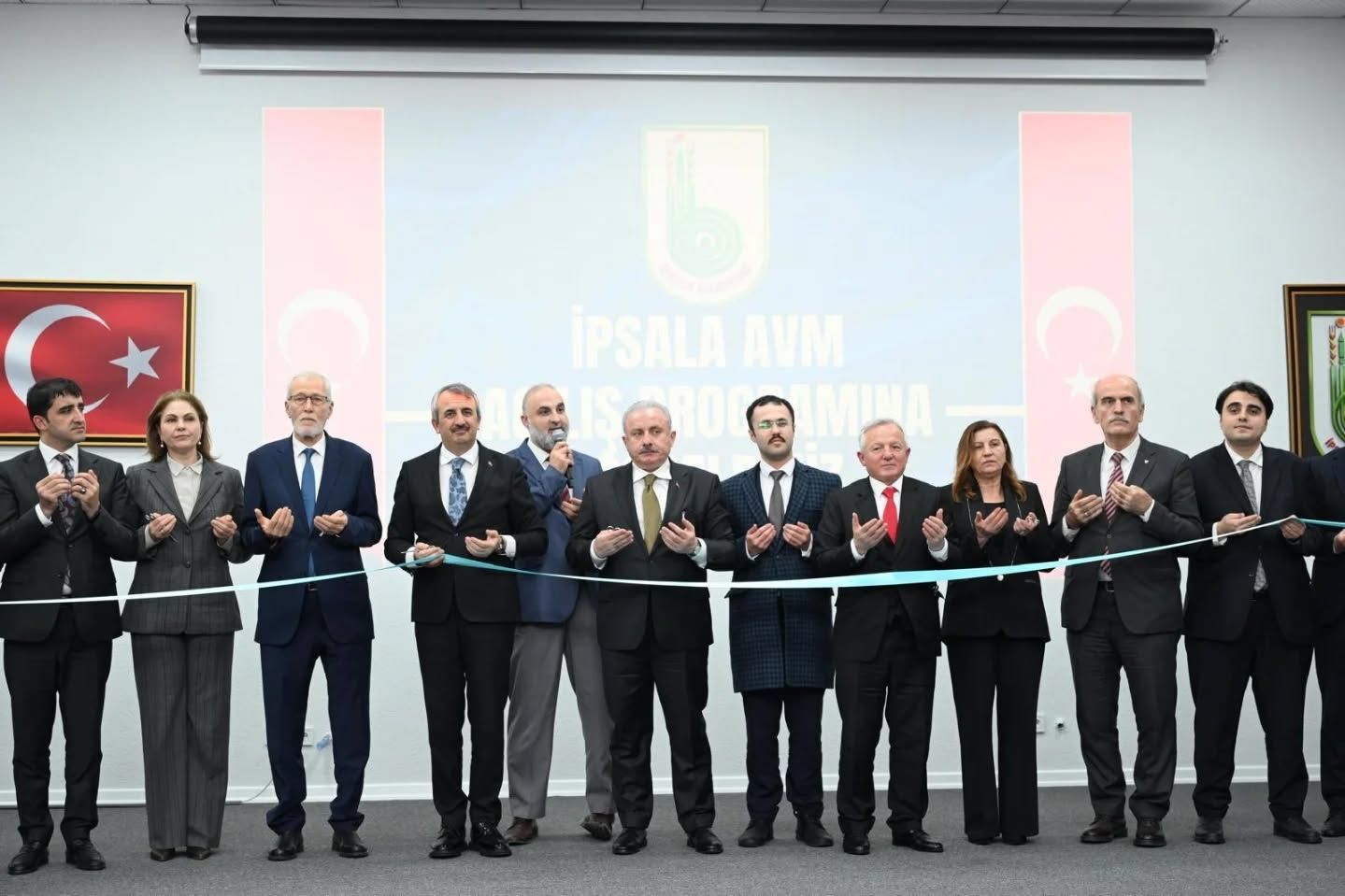İpsala AVM törenle hizmete açıldı
