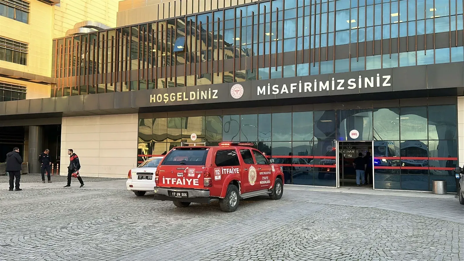 Hastanede korkutan yangın; hastalar başka servislere nakledildi