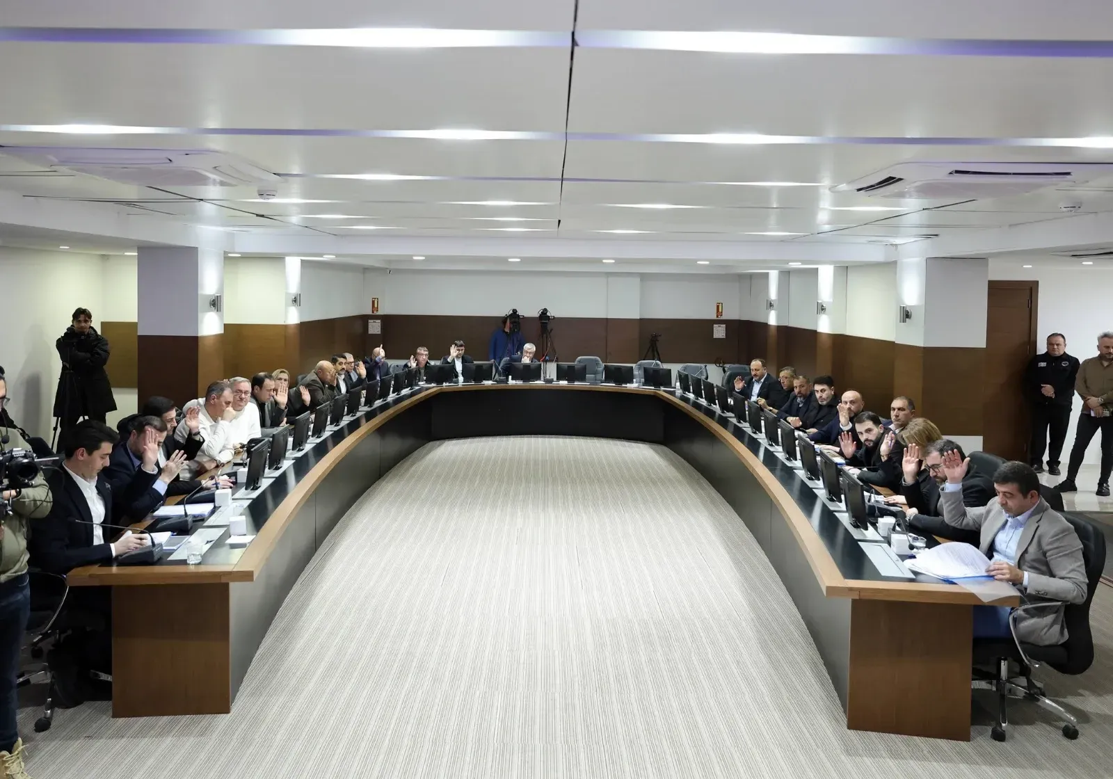 Akay: Ortada kontrolsüz bir TESKİ var