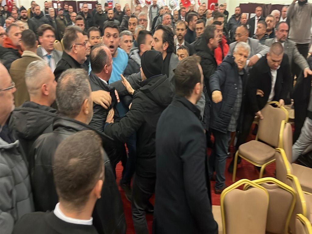 Şoförler ve Otomobilciler Esnaf Odası genel kurulunda yumruklu kavga