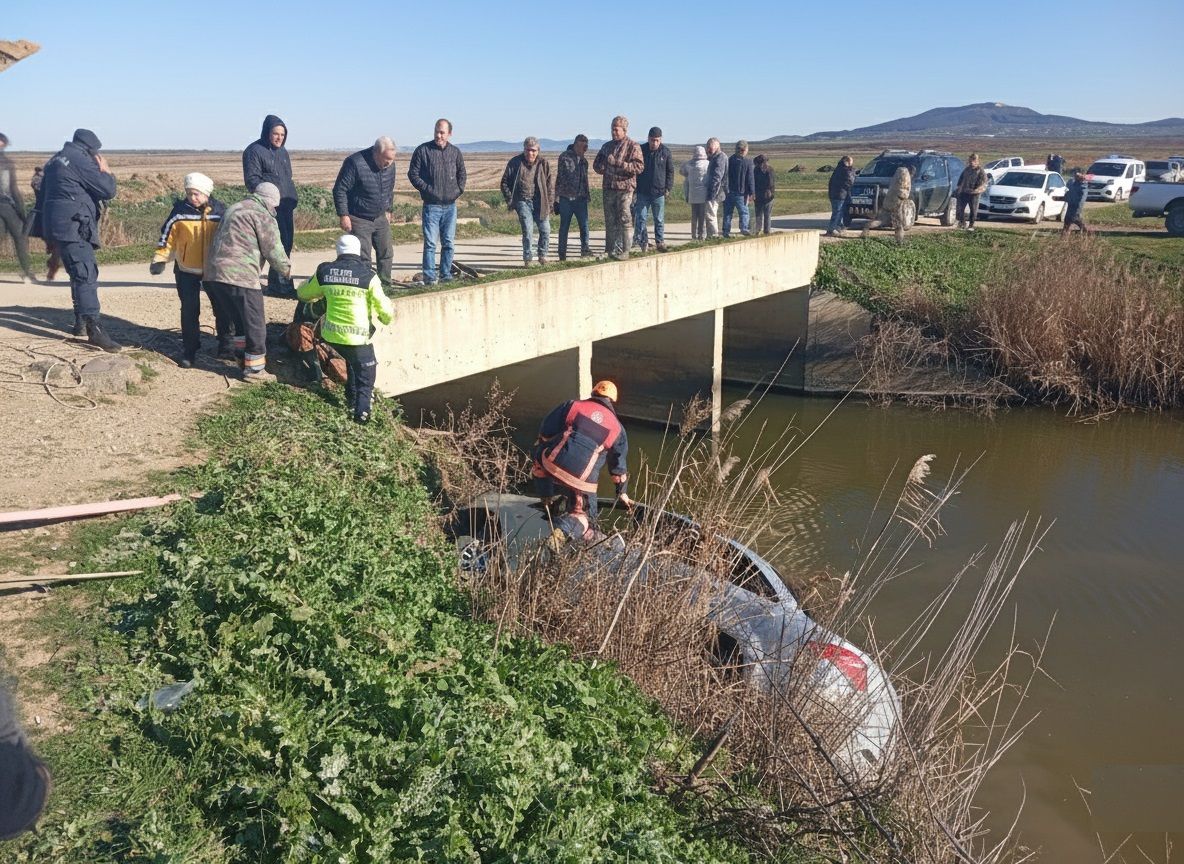 Otomobil su kanalına uçtu; sürücü hayatını kaybetti