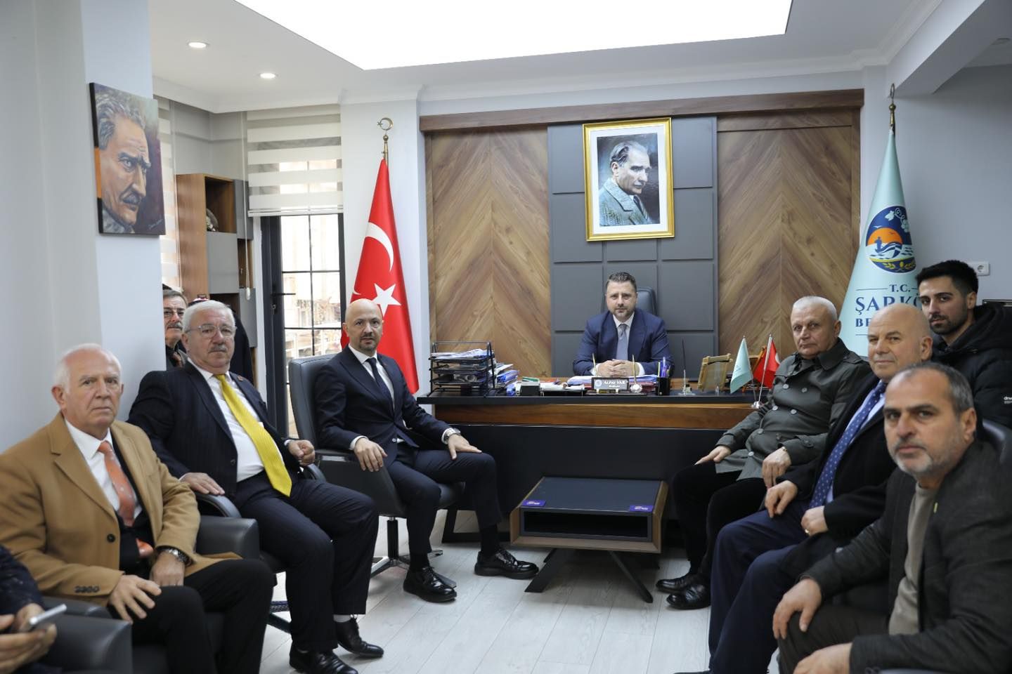 CHP Yönetiminden Başkan Var’a ziyaret