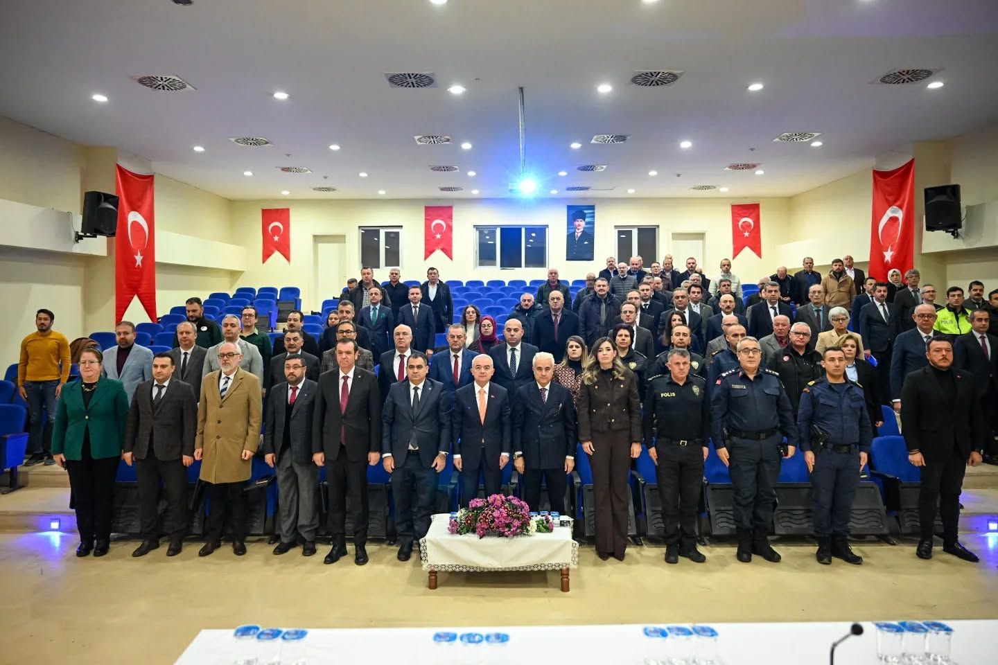 Vali Turan, Vize’deki muhtarlarla bir araya geldi