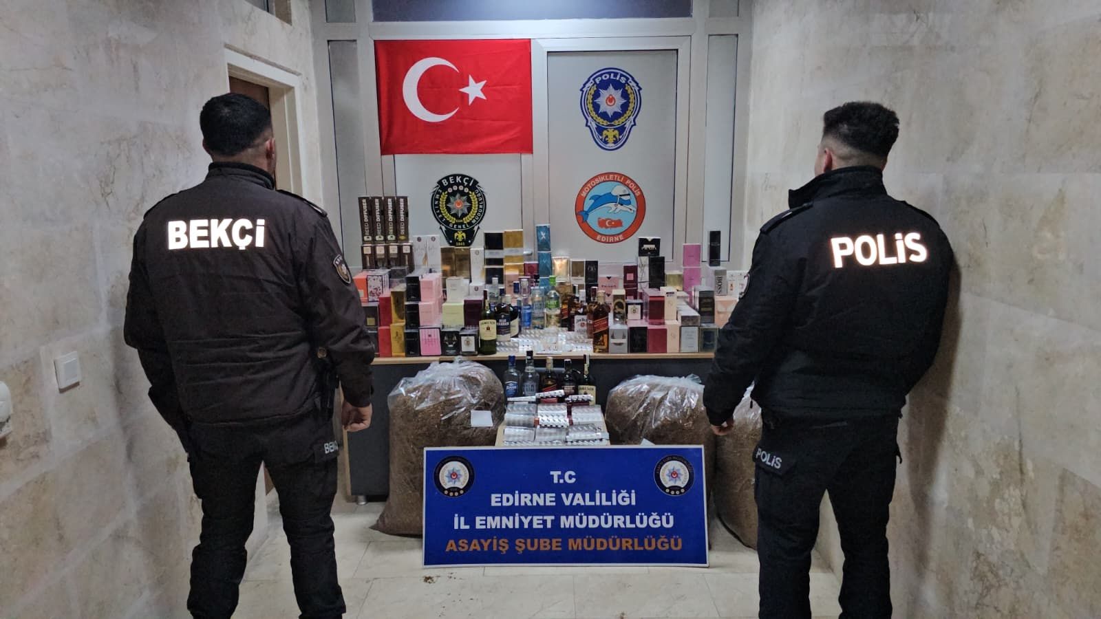 Sentetik ecza ve kaçak alkol ele geçirildi