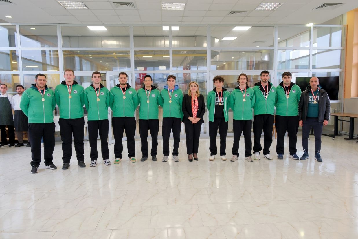 Başarı gösteren kulüp ve paydaşlara teşekkür belgeleri takdim edildi