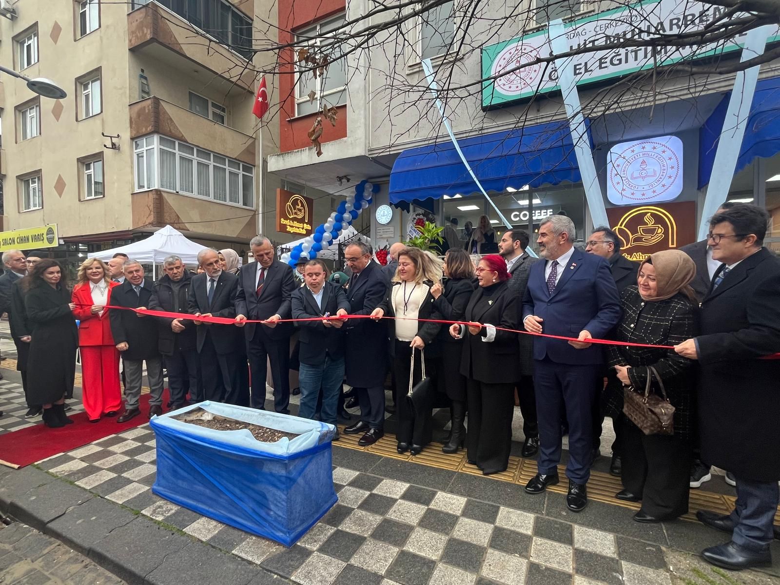 Çerkezköy’ün ilk 'Engelsiz Kafe'si törenle açıldı