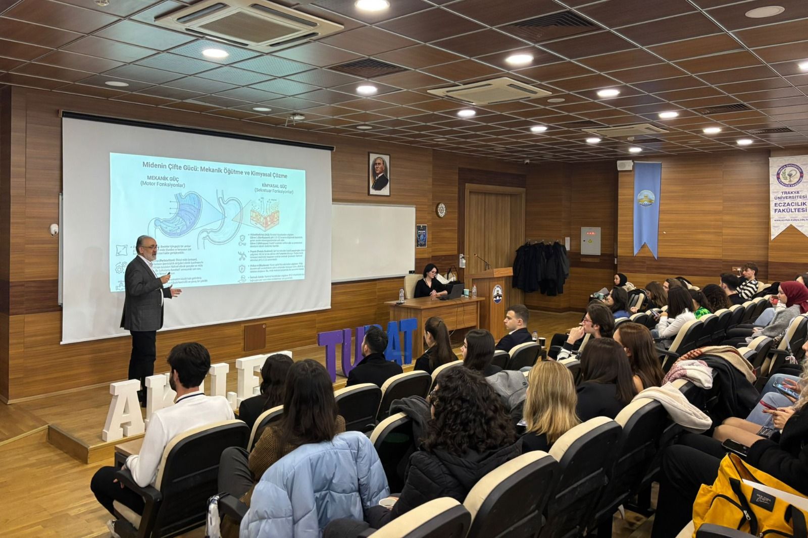 TÜBAT ile Akılcı İlaç ve Eczacılık Topluluğu’ndan bilimsel sempozyum