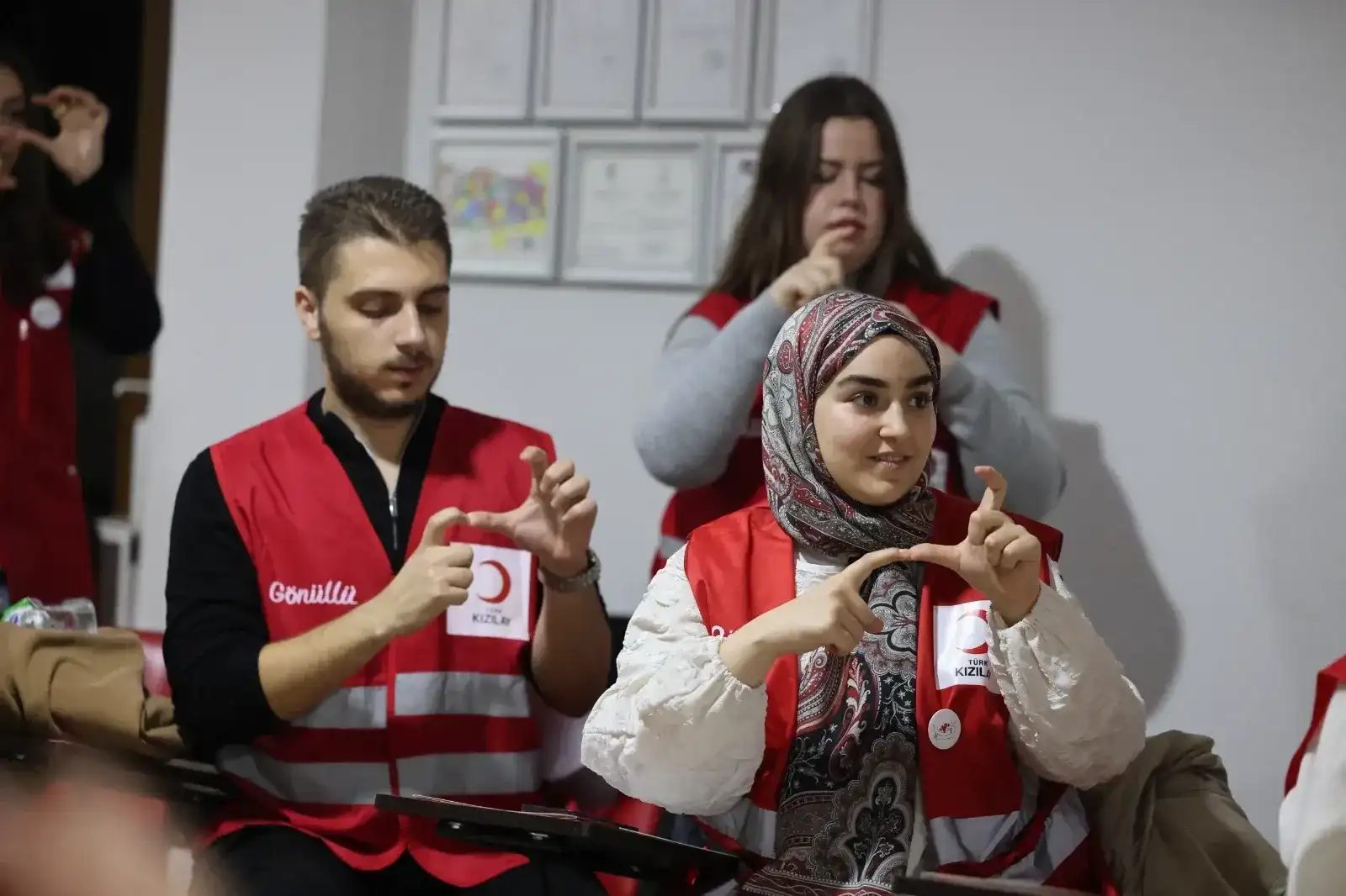 Kızılay gönüllüleri, İşaret Dili Eğitimi’nde buluştu