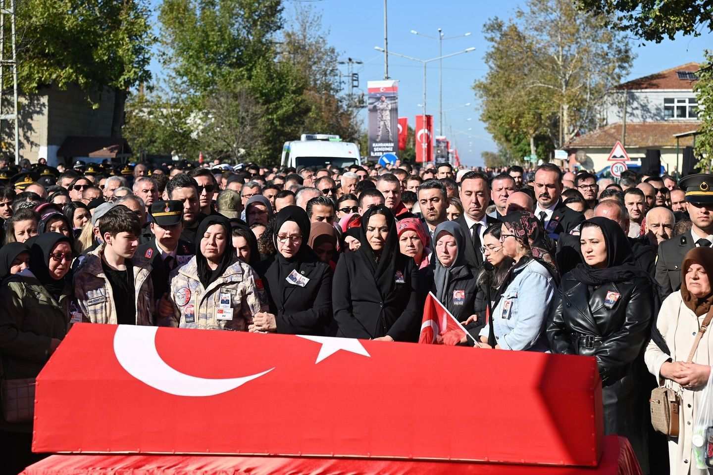 Şehitlerimizi sonsuzluğa uğurladık