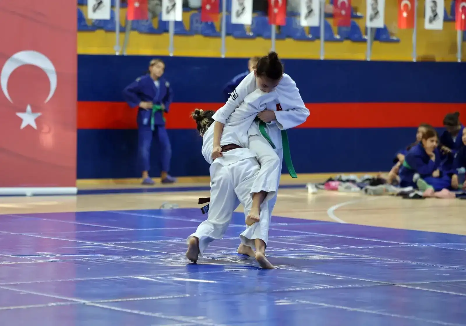 Ata’ya Saygı Judo Turnuvası’nda mücadele ettiler