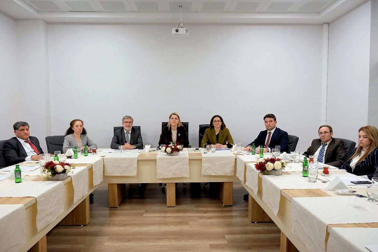Yönetim Kurulu Toplantısı, Rektör Ak başkanlığında yapıldı