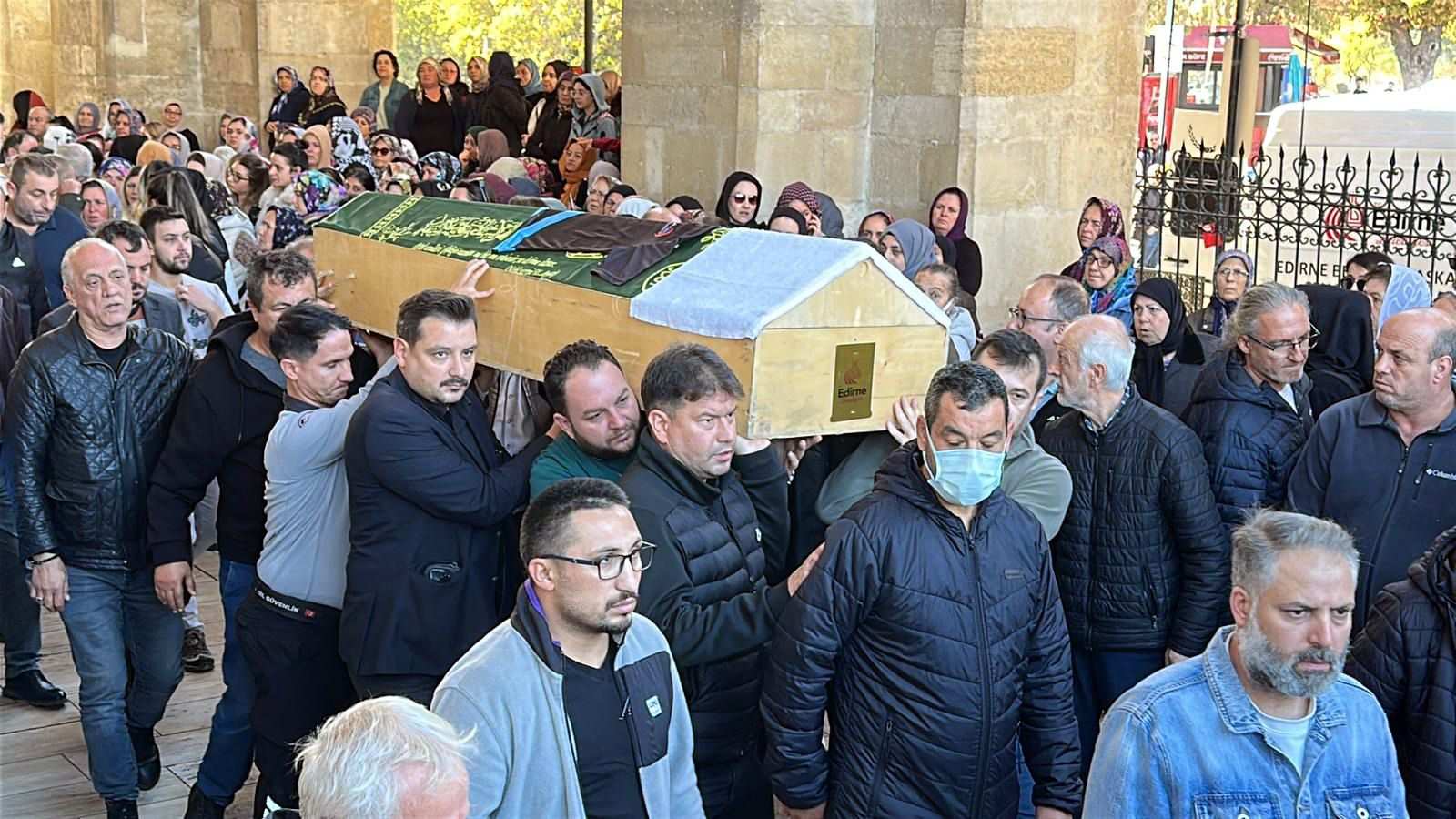 Beyin kanaması geçiren lise öğrencisi hayatını kaybetti