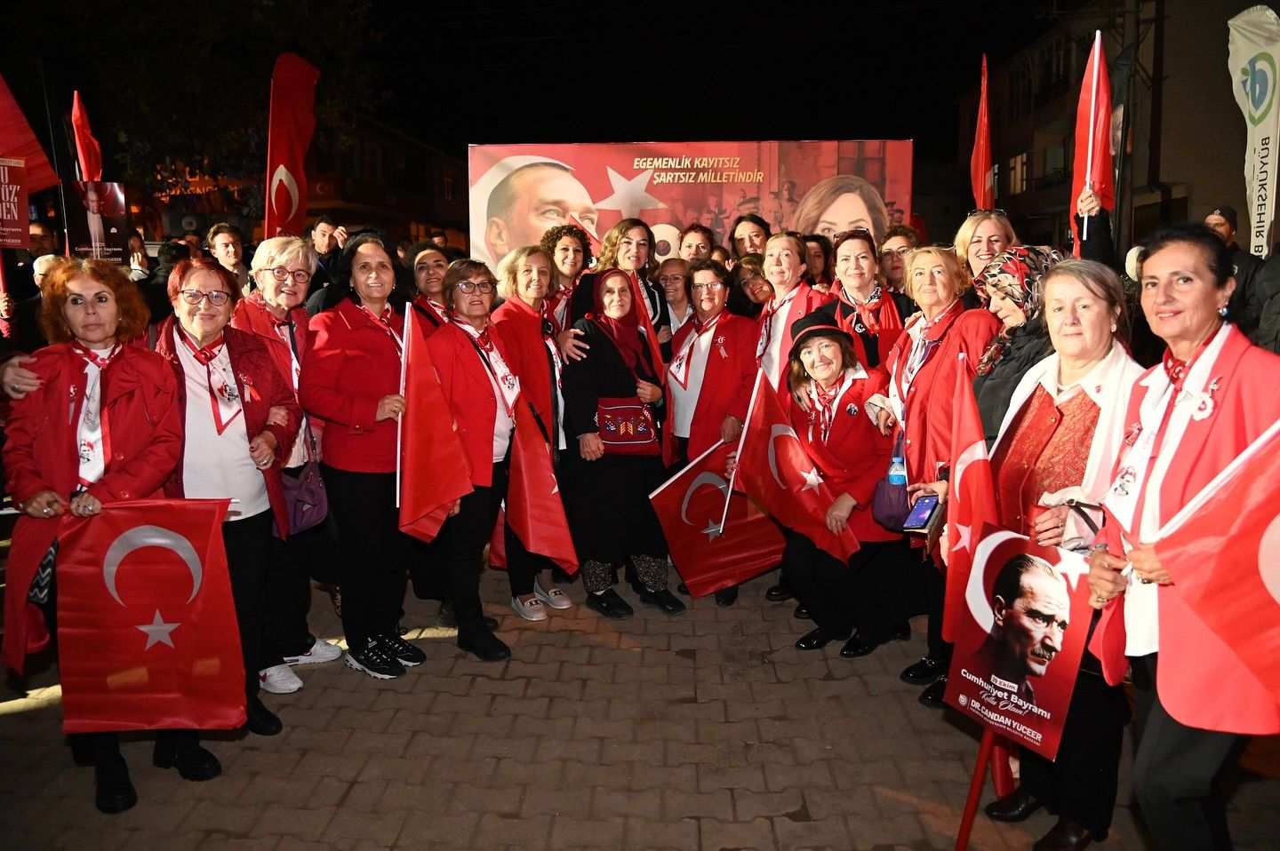 ‘Cumhuriyet Köyü’ Karacakılavuz’da coşku zirvede