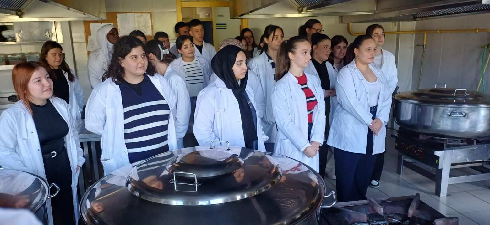 Öğrencilerden gıda ve entegre fırın atölyesine teknik gezi