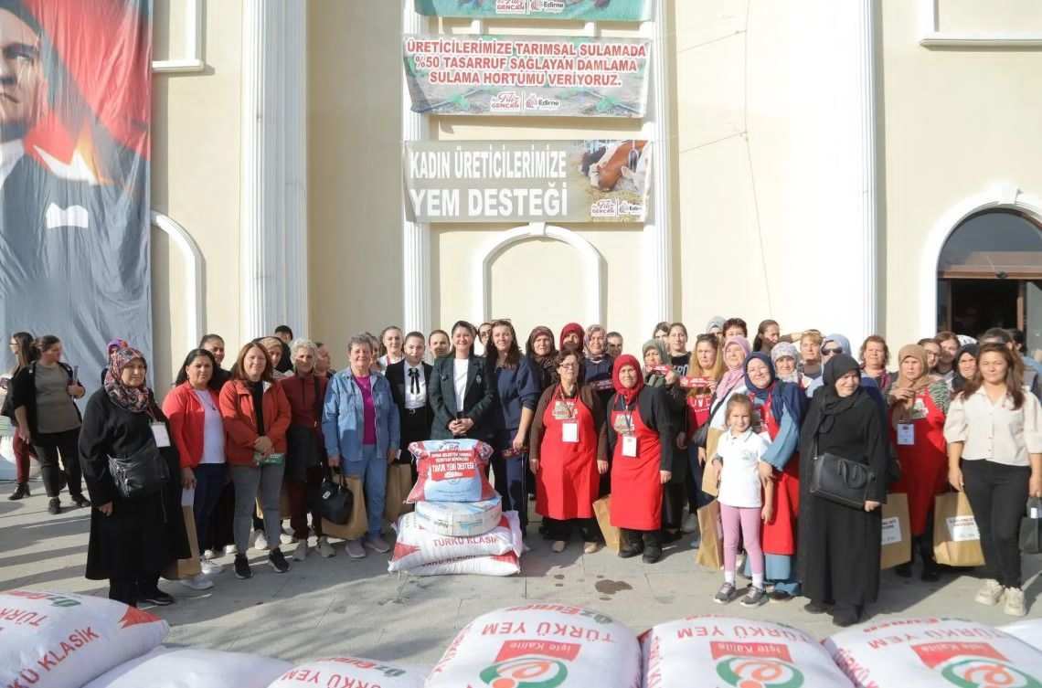 Başkan Gencan, kadın çiftçilerle buluştu