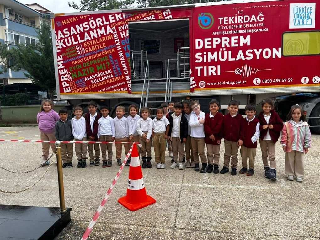 Öğrencilere farkındalık eğitimi verildi