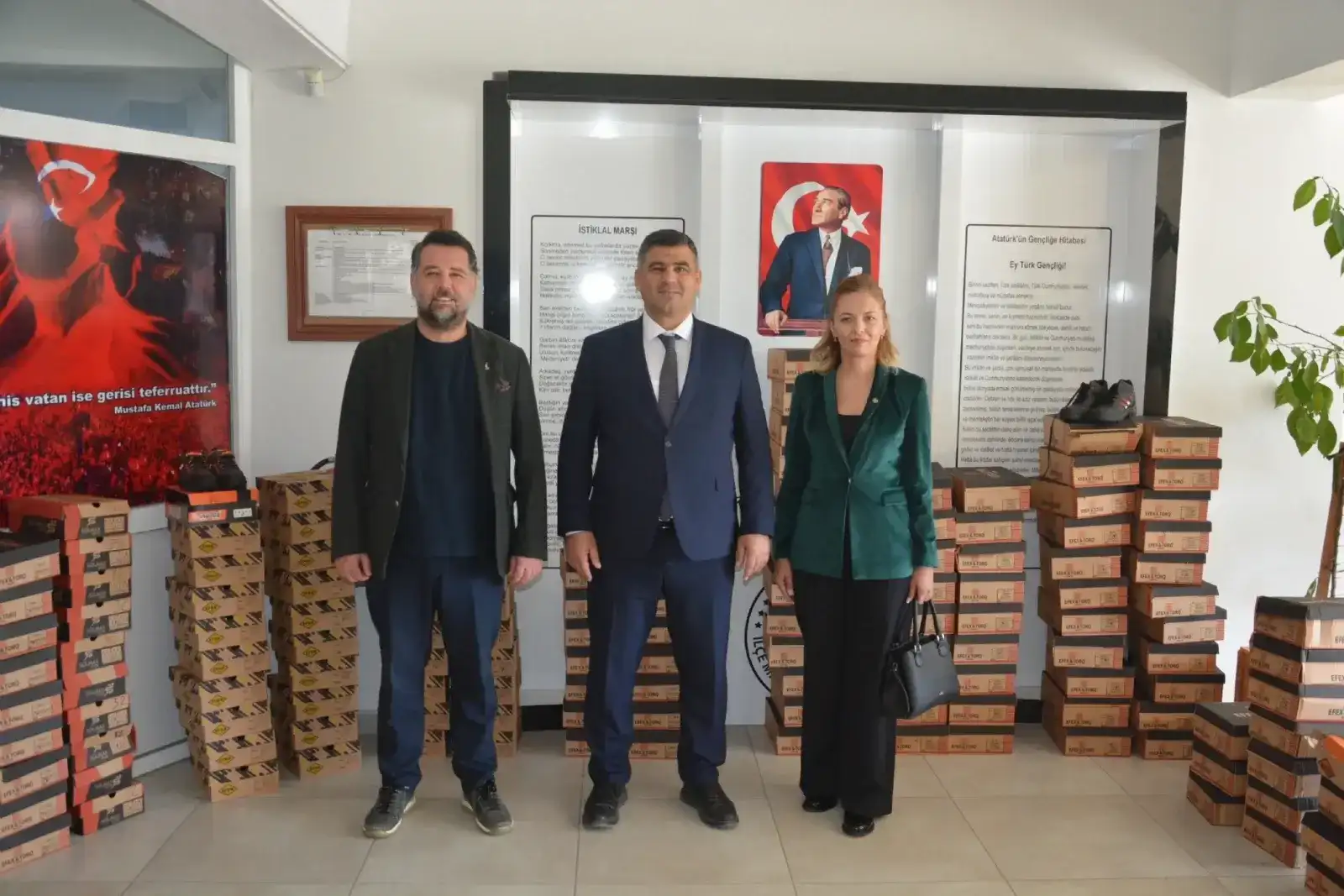 TSO’dan 350 öğrenciye ayakkabı yardımı