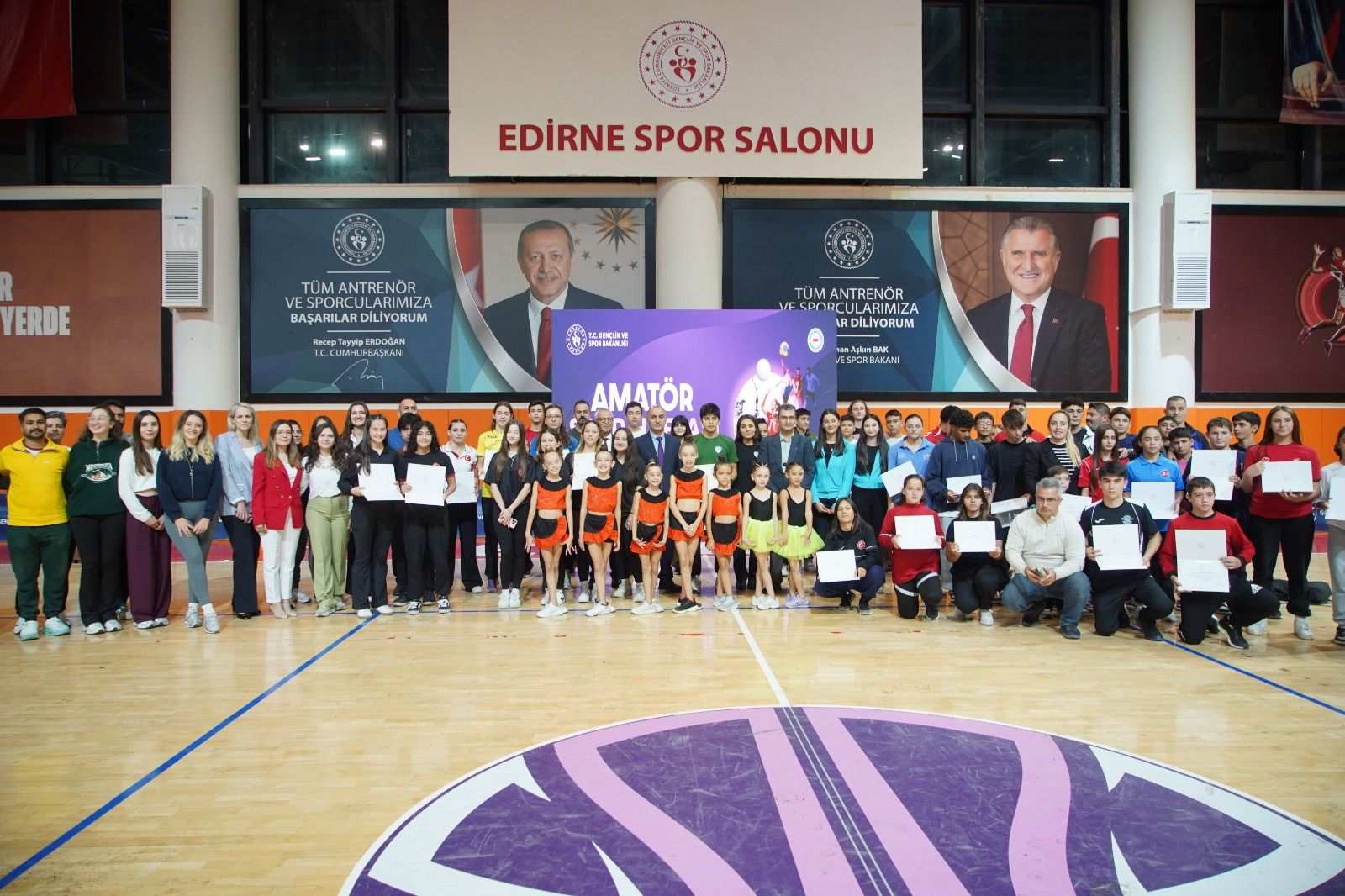 Yılın enleri ödüllendirildi