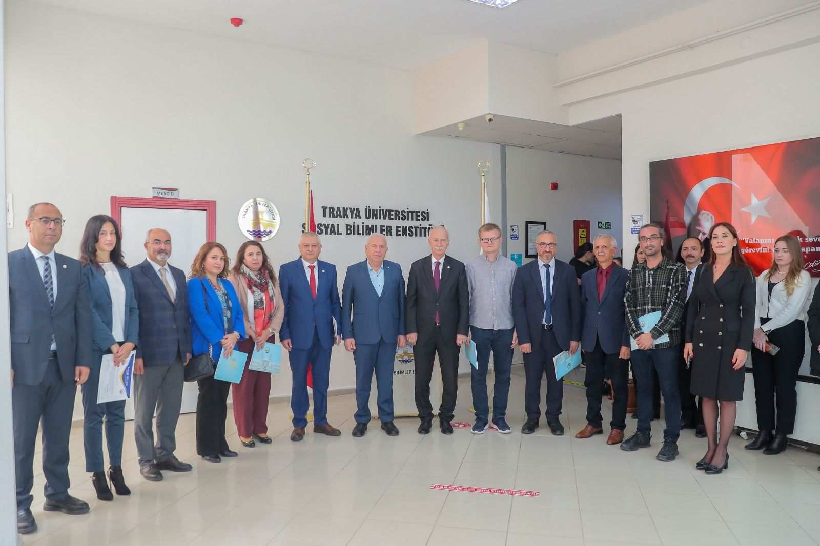 Edirne konulu tez yazan öğrenciler ödüllendirildi