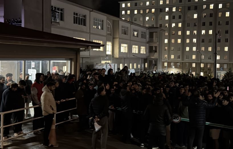 KYK Yurdu’nda ‘su’ protestosu