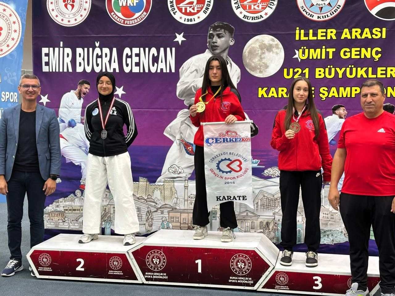Çerkezköylü karateciler, turnuvadan madalyalarla döndü