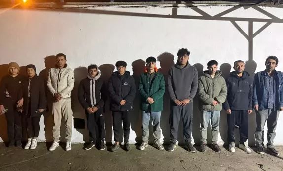17 kaçak göçmen yakalandı