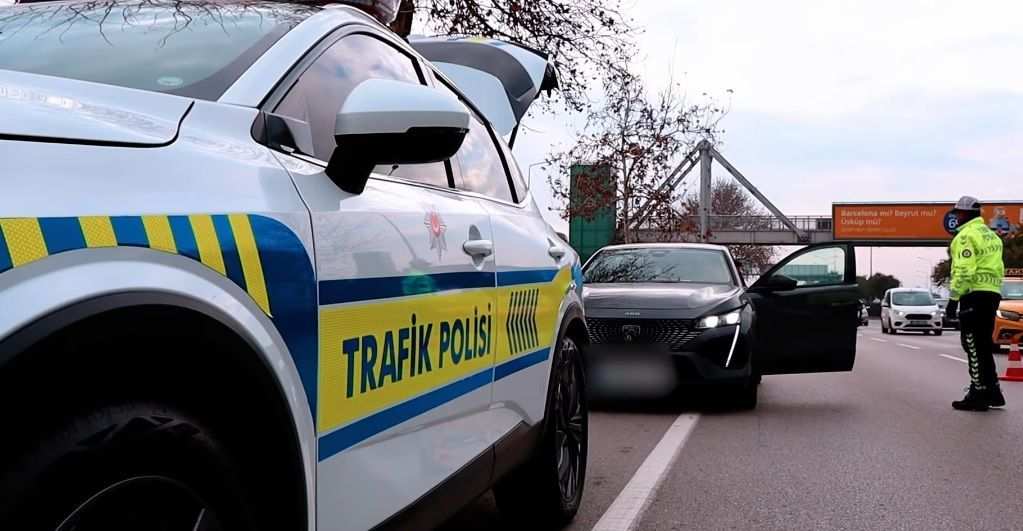 Yeni trafik düzenlemeleri yolda