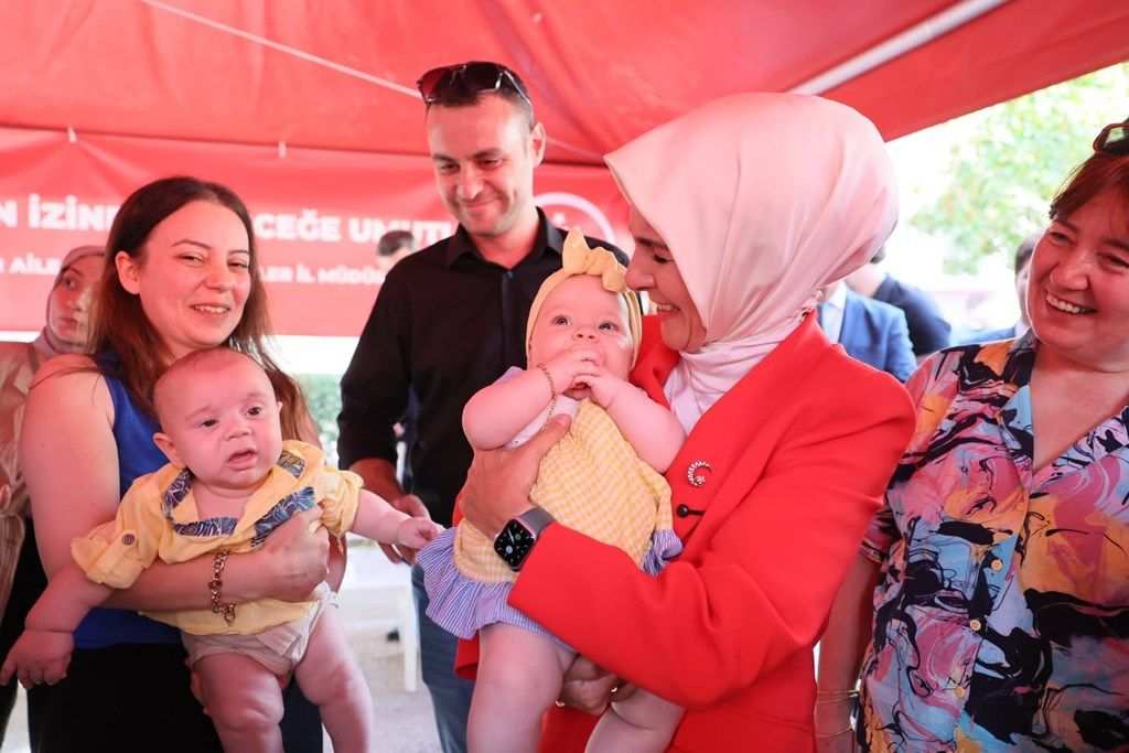 Eylül ayı doğum yardımı ödemeleri hesaplara yatırıldı