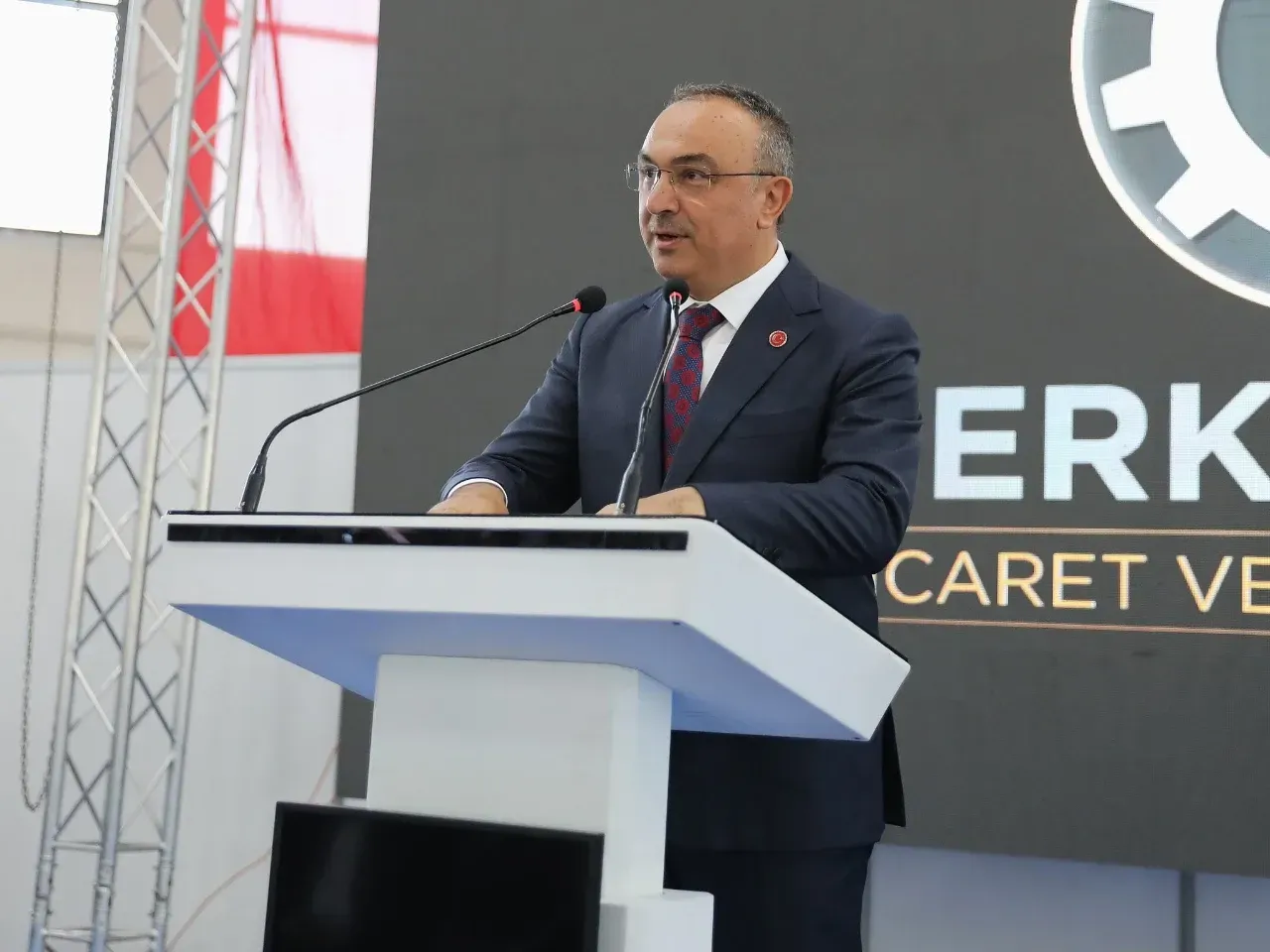 Vali Soytürk: Tekirdağ bir sanayi şehri