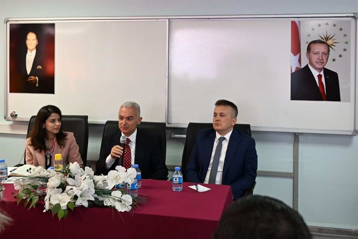 Vali Turan: Daha güçlü bir gelecek için çalışıyoruz