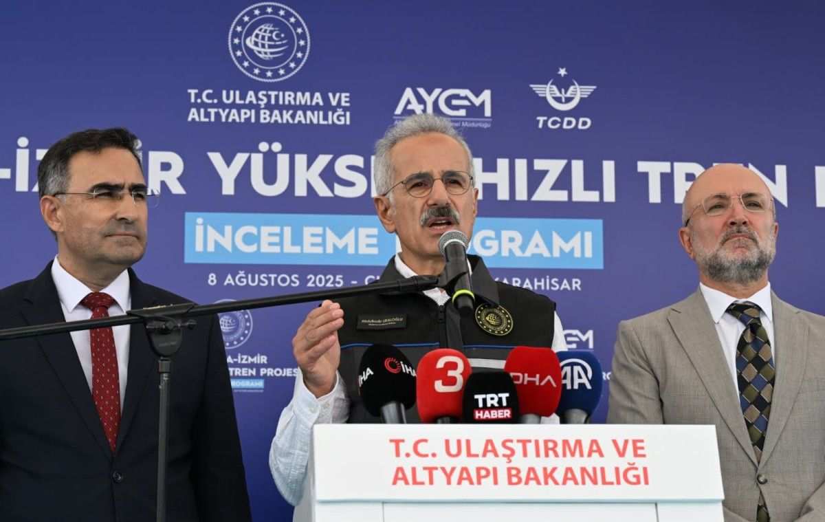 Bakan Uraloğlu: Demiryolu projelerinin yapımlarına devam ediyoruz